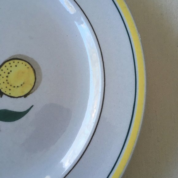 Arabia of Finland Windflower Salad Plate 14915 - Picture 3 of 6